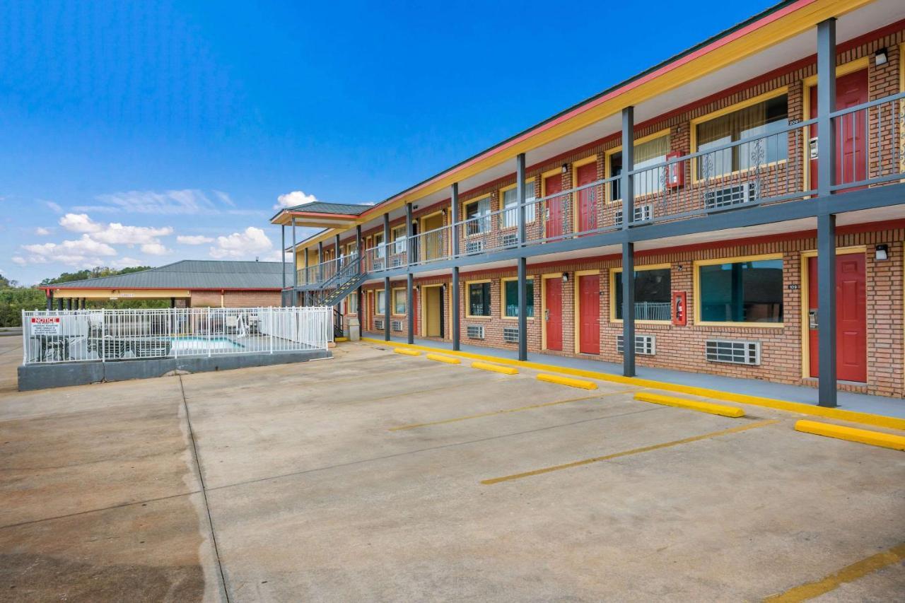 Econo Lodge Russellville Bagian luar foto
