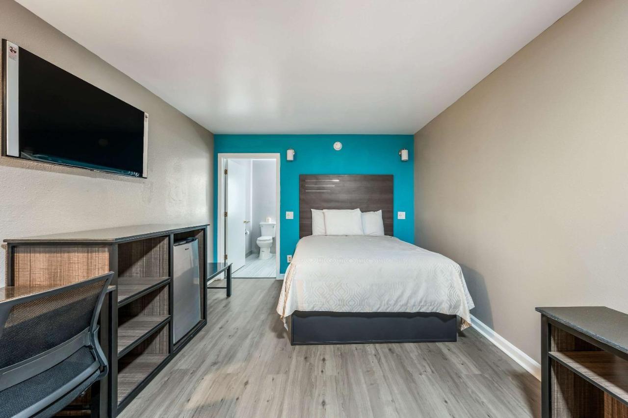 Econo Lodge Russellville Bagian luar foto